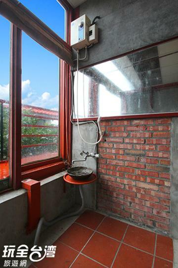 Museum Traveler'S Bnb Sanzhi Zewnętrze zdjęcie